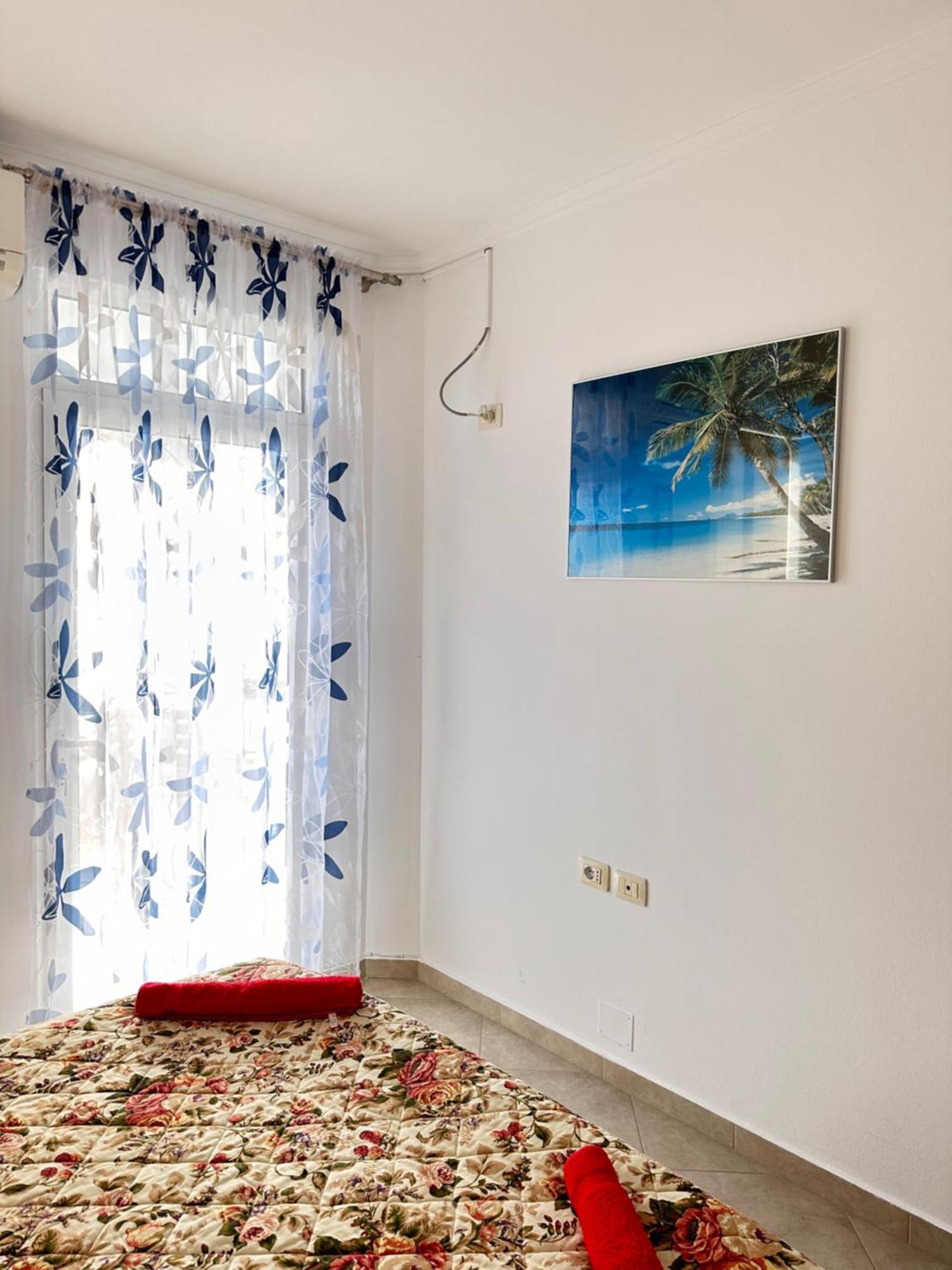 Violet Sea View Apartment Sarande Bagian luar foto