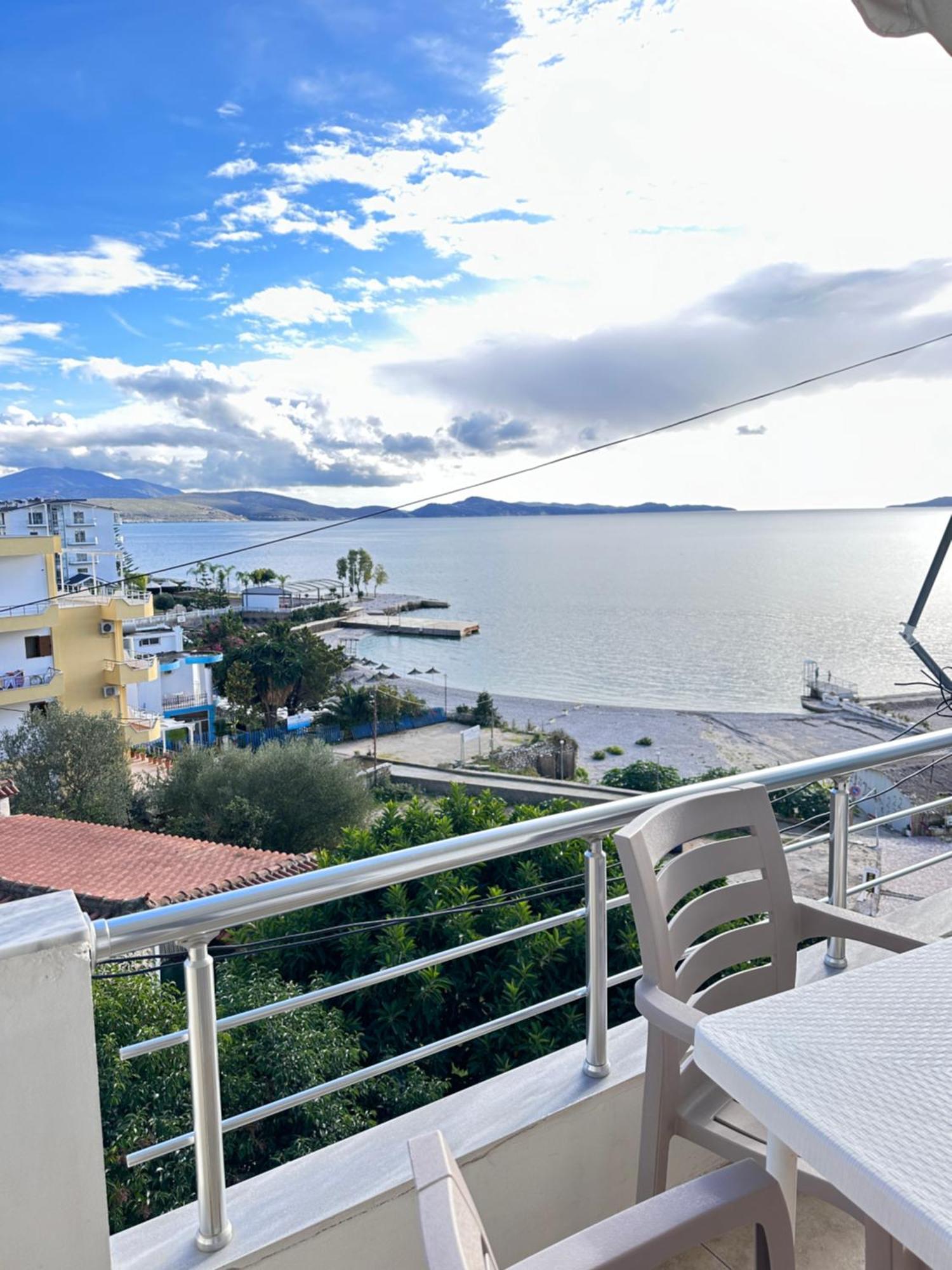 Violet Sea View Apartment Sarande Bagian luar foto